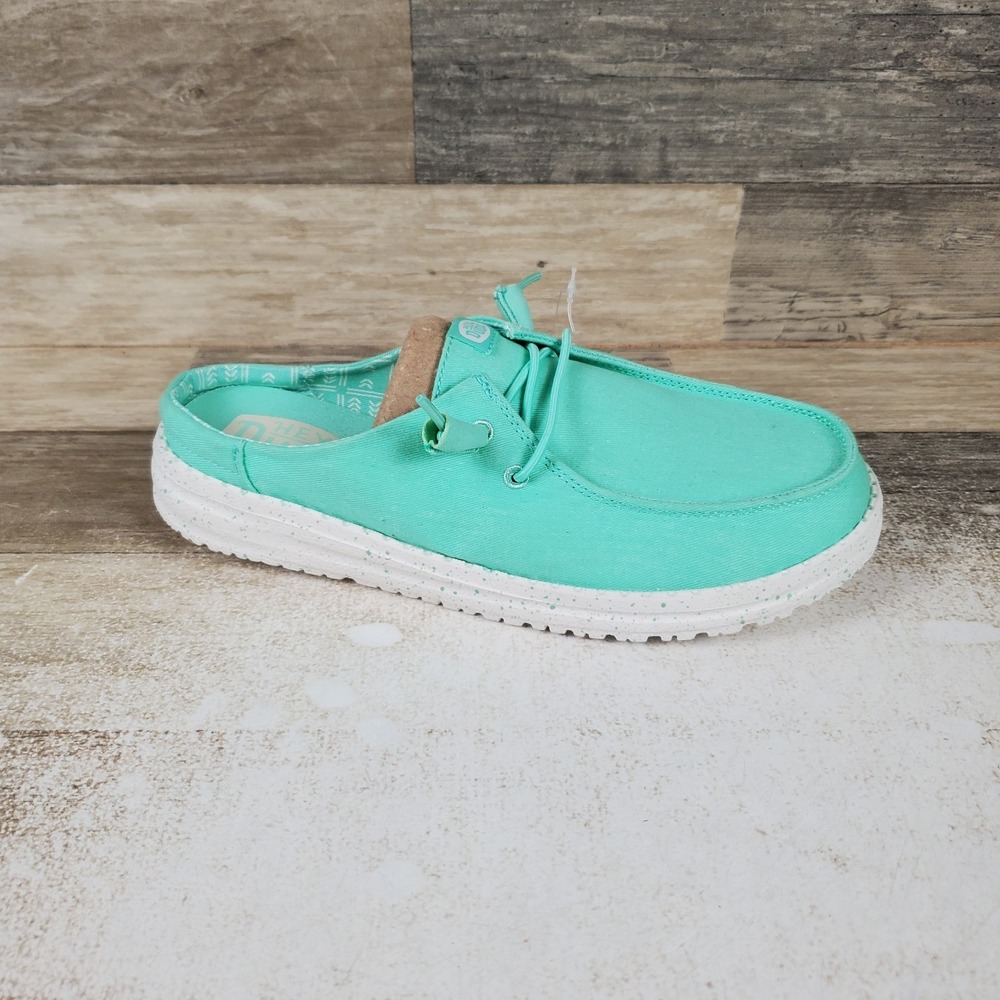 Hey Dude Wendy Slip Stretch Canvas Womens Loafer Shoe Sz 7 Cabbage Green Slip On
